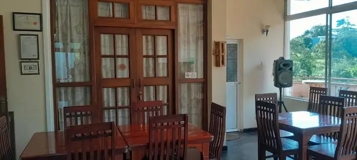 Канди: Lanka Peter's House