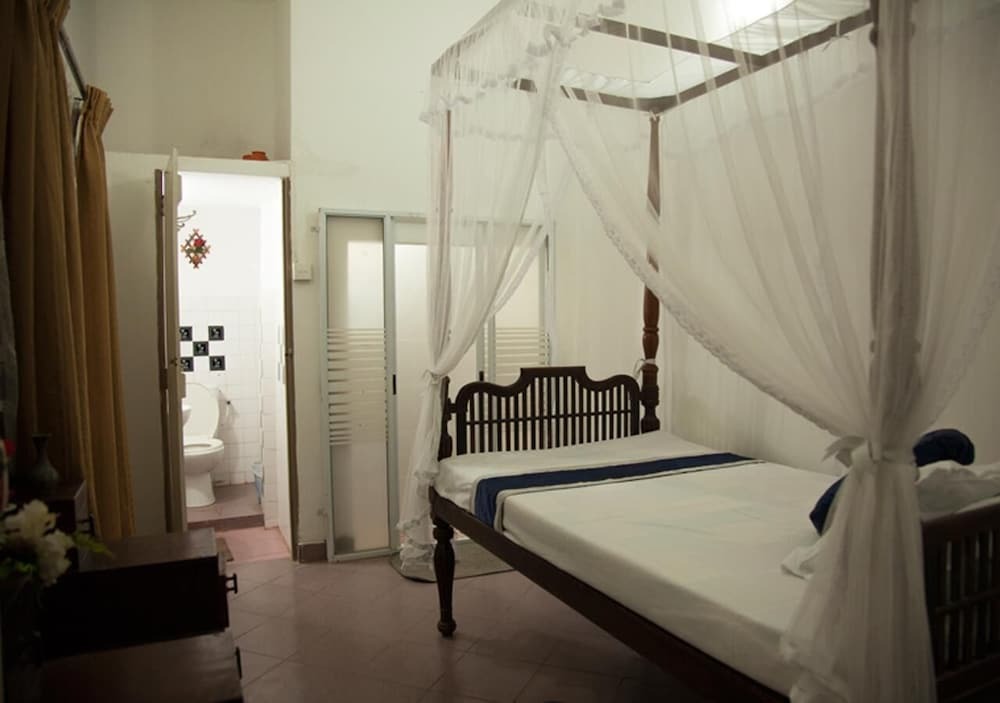 Гора Lavinia: Lavinia Beach Hostel
