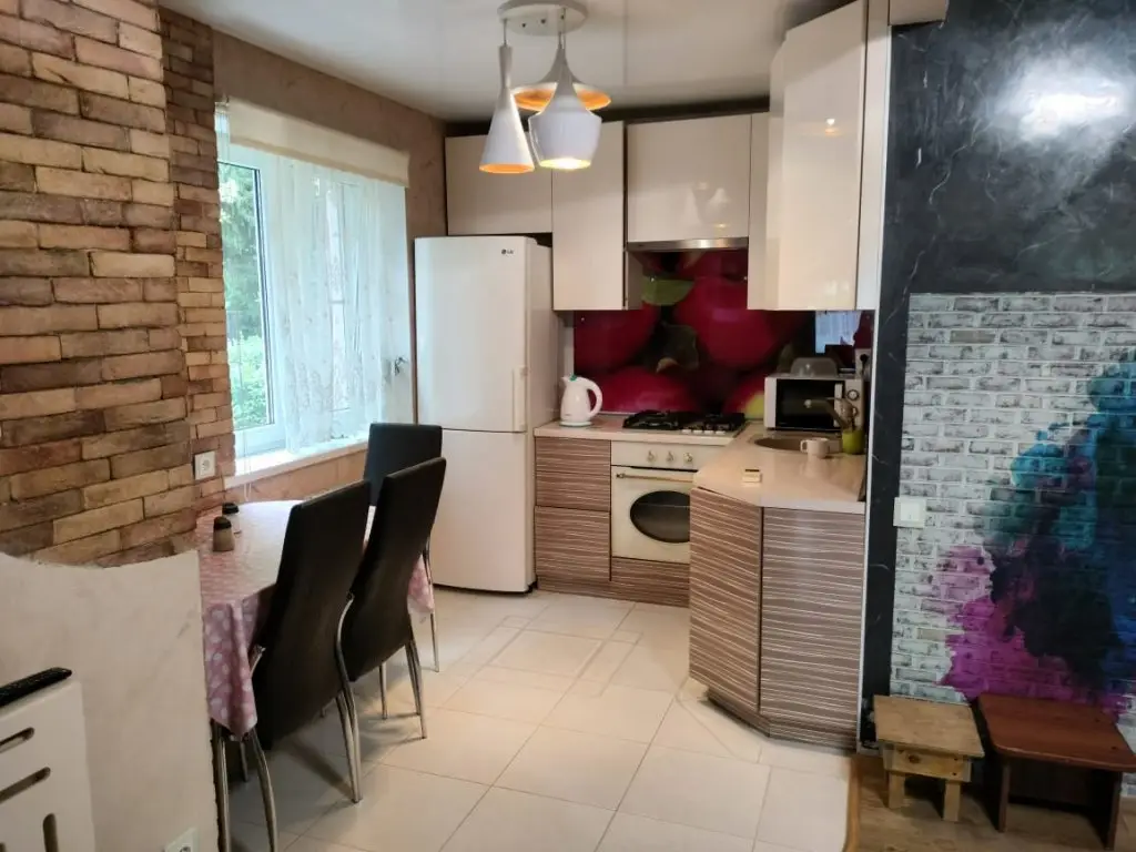 Сочи: 2kh Komnatnye Apartments