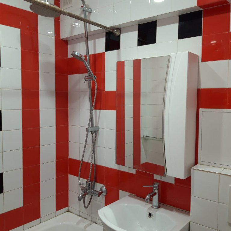 Сочи: 2kh Komnatnye Apartments