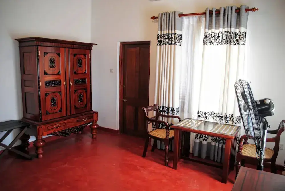 Негомбо: Miura Dutch Edge Hotel