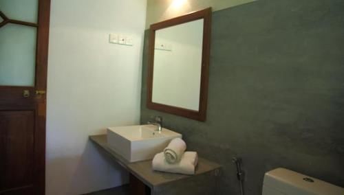 Ратнапура: Bandura Kalawana Hotel