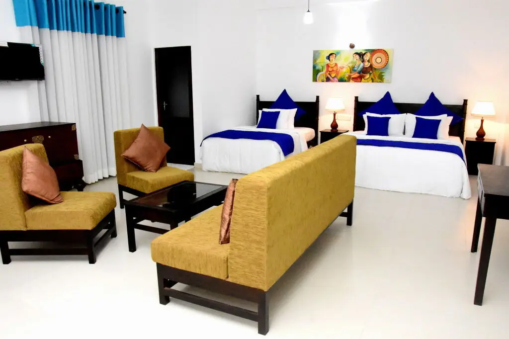 Ваддува: Blue Spring Hotel