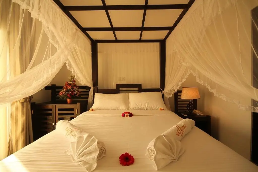 Унаватуна: Saffron Hotel