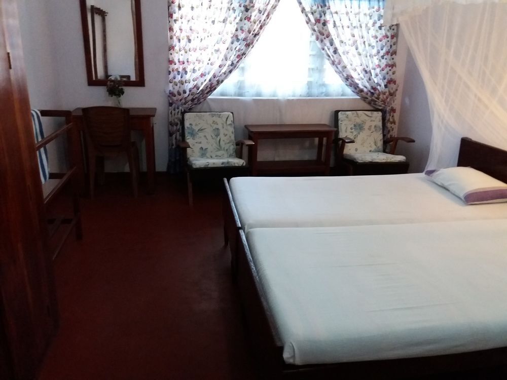 Хиккадува: JLH Beach Hotel Hikkaduwa