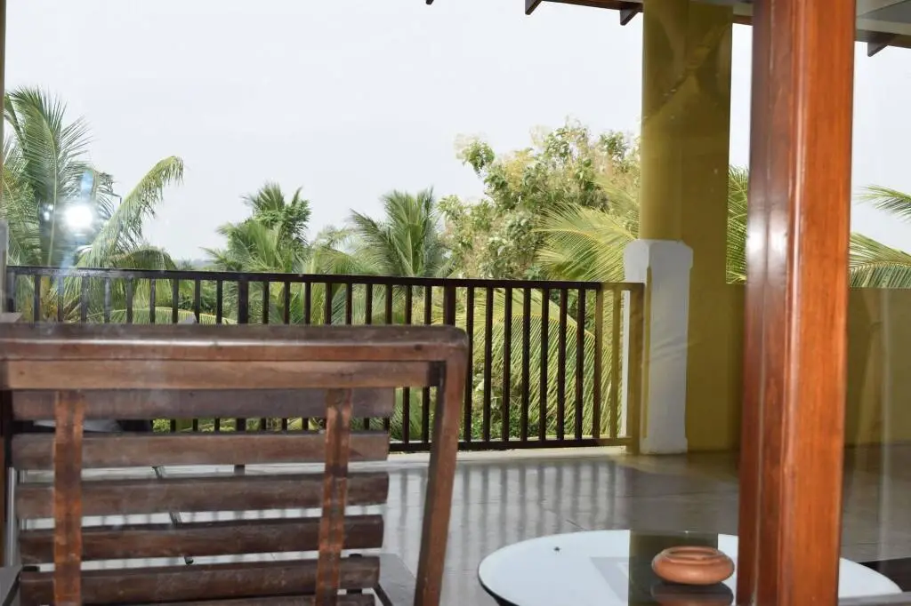 Тиссамахарама: Coconut Garden Hotel and Restaurant
