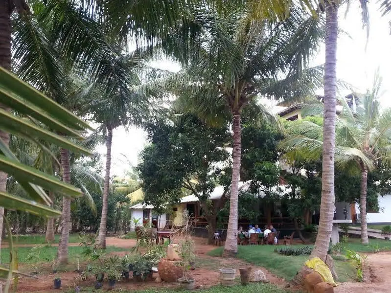 Тиссамахарама: Coconut Garden Hotel and Restaurant