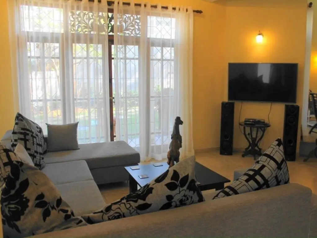 Калутара: Mahakumara White House Hotel