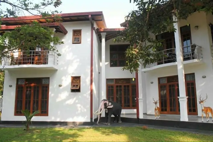 Калутара: Mahakumara White House Hotel
