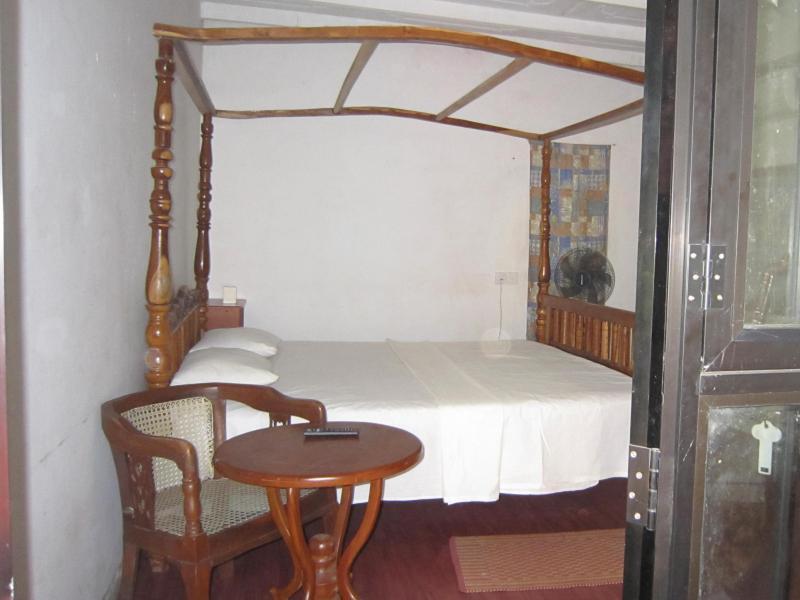 Анурадхапура: New Green Hut Inn