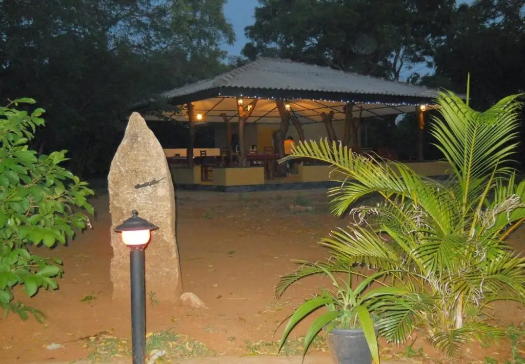 Киринда: Duminda Rest Tissamaharama Guesthouse