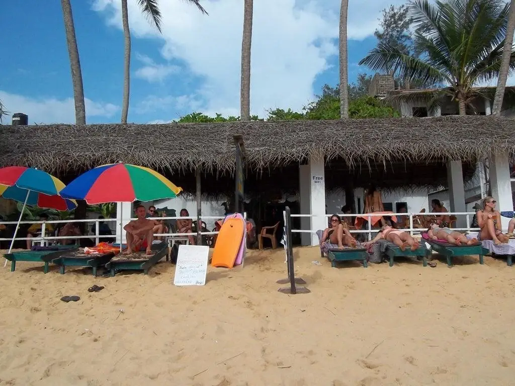 Хиккадува: Golden Sand Beach Hotel