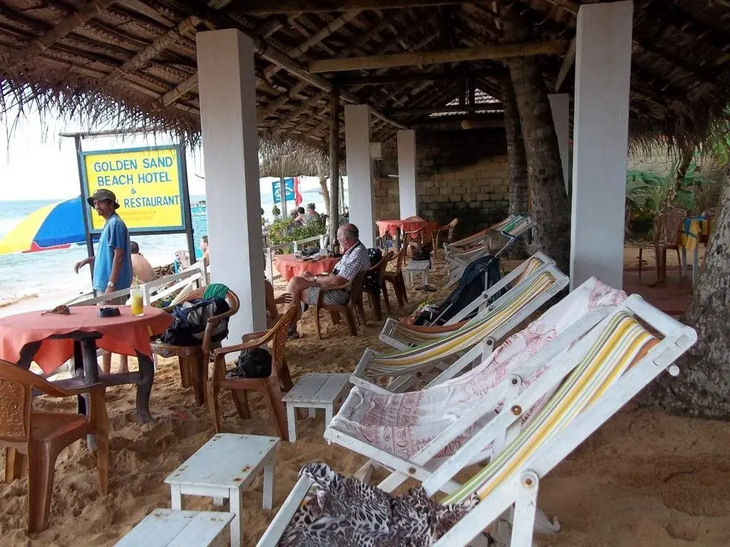 Хиккадува: Golden Sand Beach Hotel