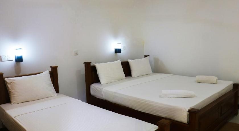 Дамбулла: Deshani Holiday Inn