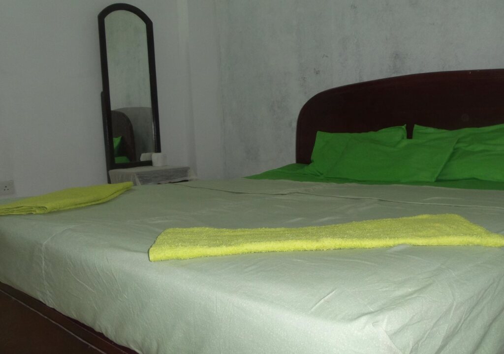 Канди: Why Not Garden Hotel