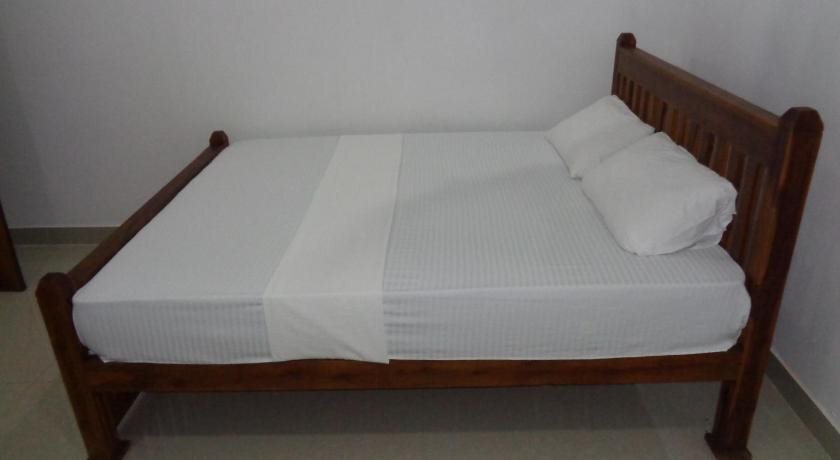 Полоннарува: Sun Guest House