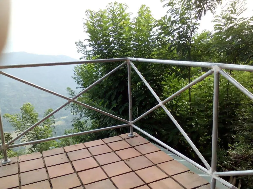 Канди: Berghotel Escondite