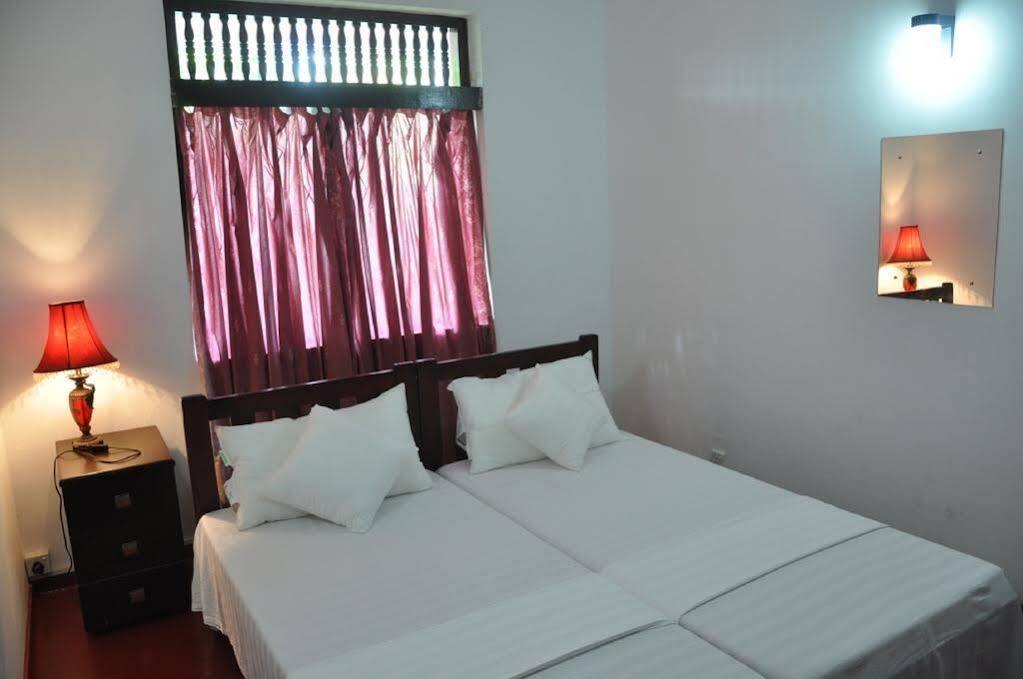 Хиккадува: Blue Lagoon Homestay