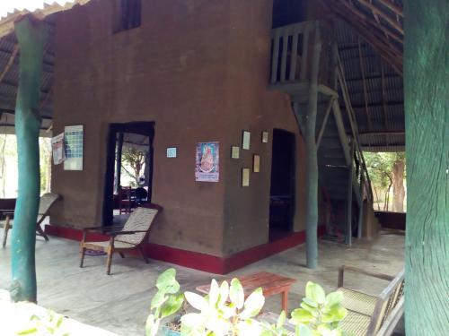 Мутвал: Baywatch Eco Resort Village
