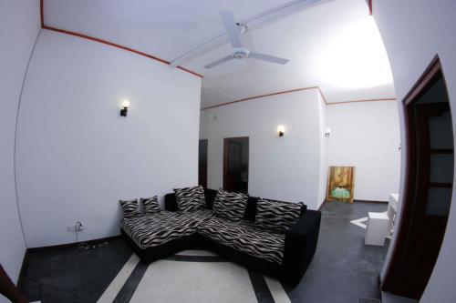 Галле: Liana Homestay