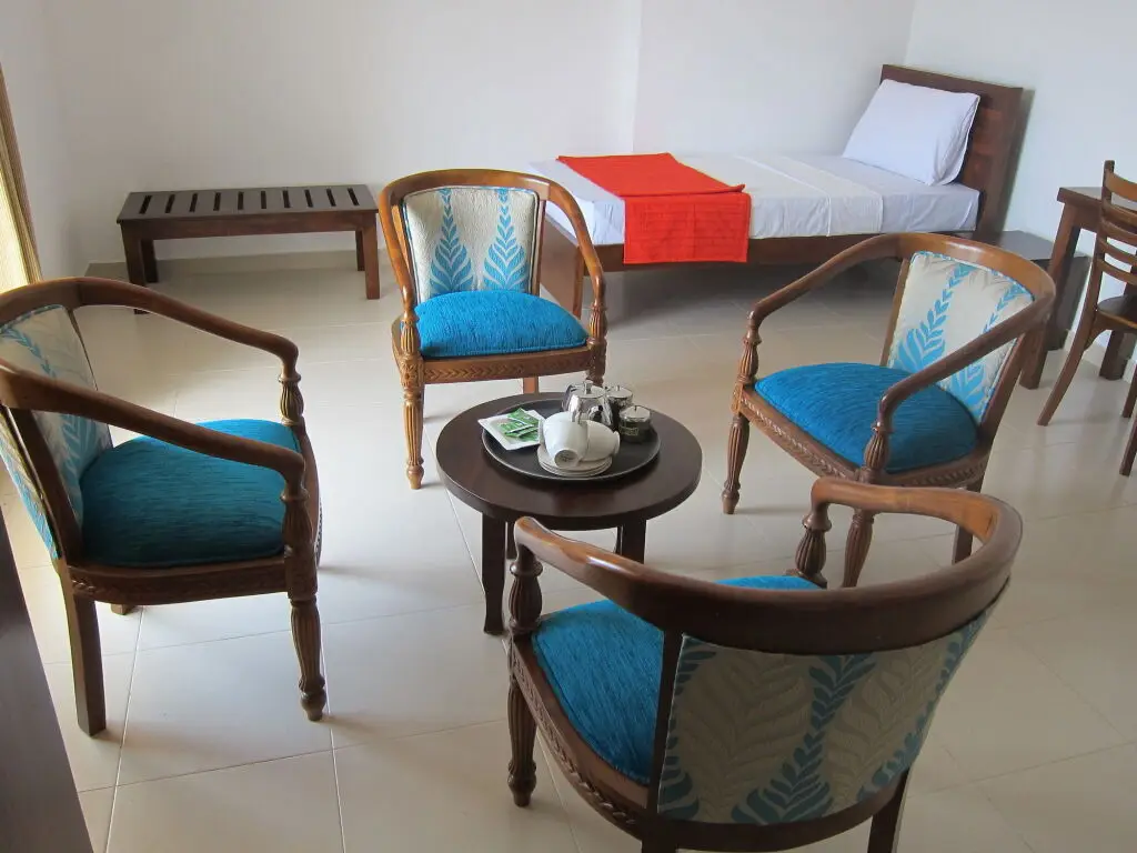Вавуния: Hotel Oviya