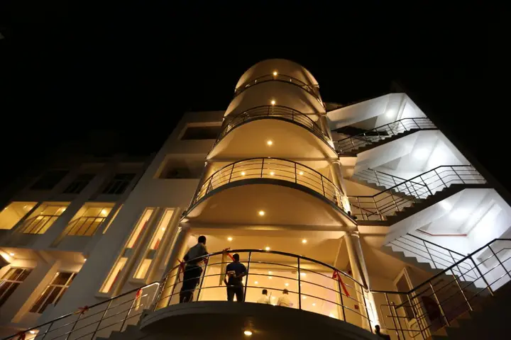 Вавуния: Hotel Oviya