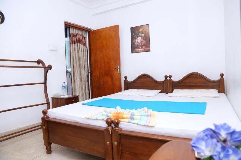 Канди: Good Luck Rest House