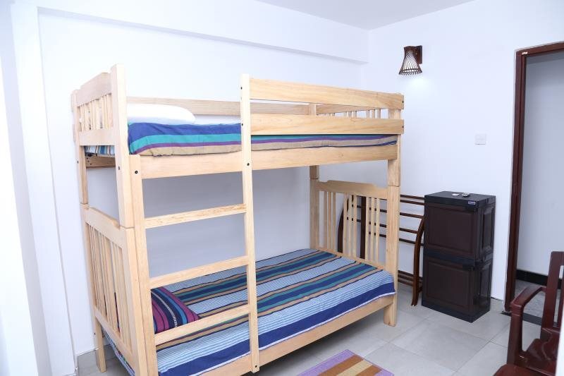 Канди: Good Luck Rest House