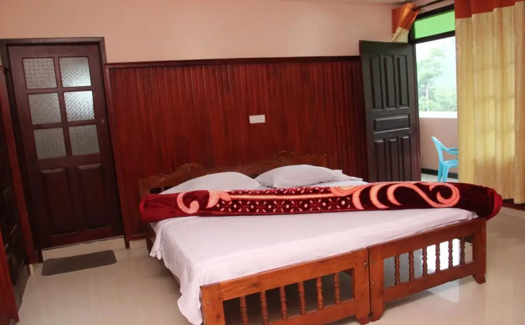 Наллатанния: River View Wathsala Inn