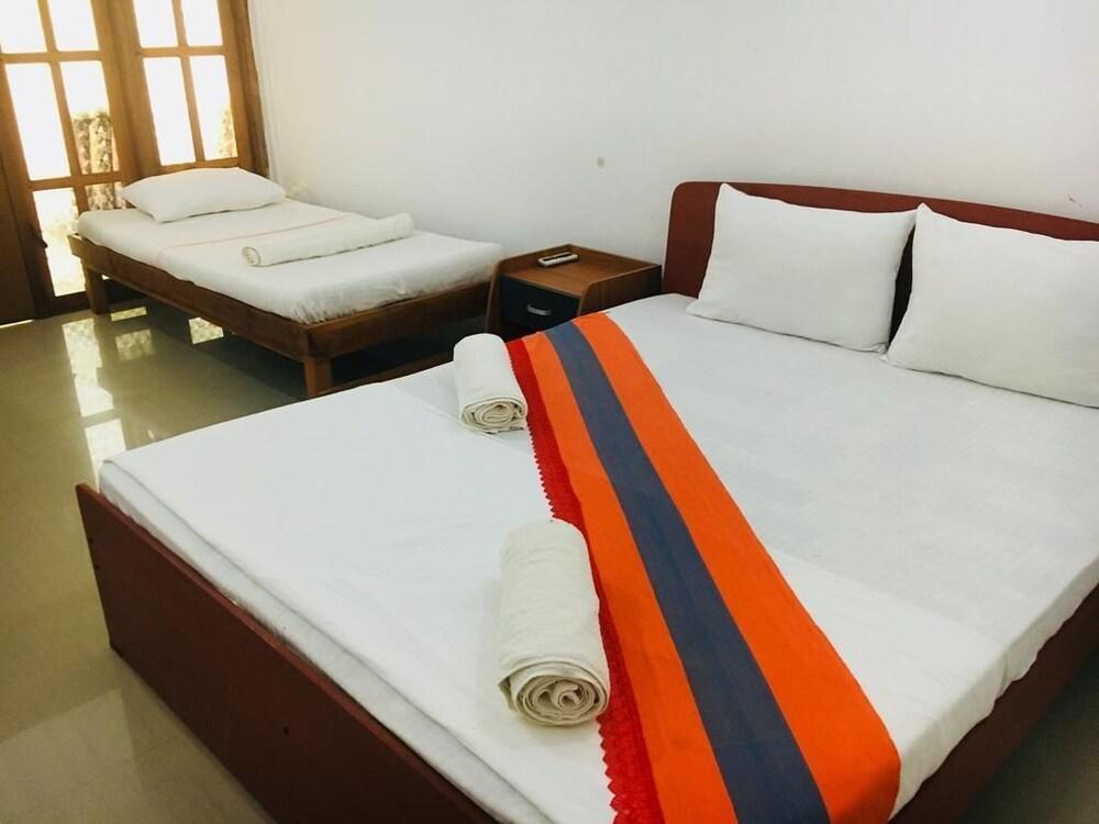 Инамальюва: Alikele Hotel Sigiriya