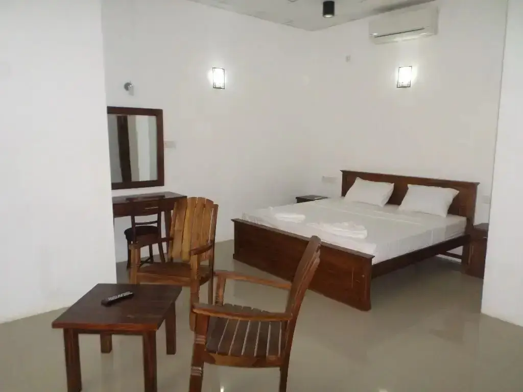 Инамальюва: Alikele Hotel Sigiriya