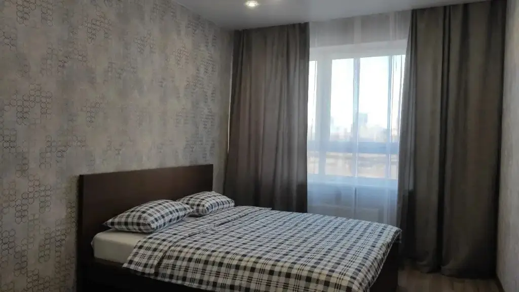 Уфа: Трехкомнатная Квартира LOFT ТЦ Планета