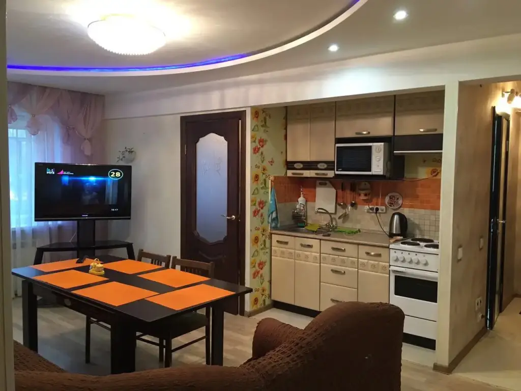 Иркутск: Апартаменты Трехкомнатные