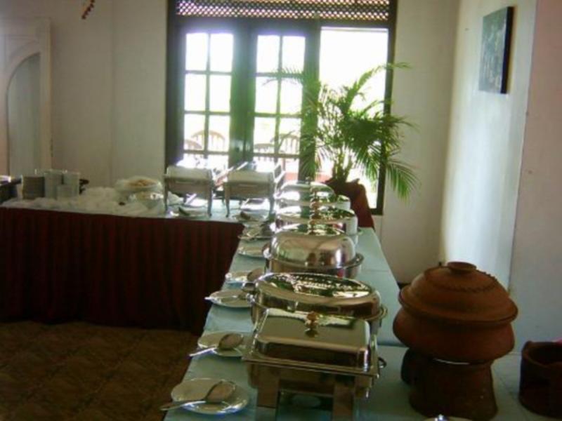 Гинигатена: Hotel Breetas Garden