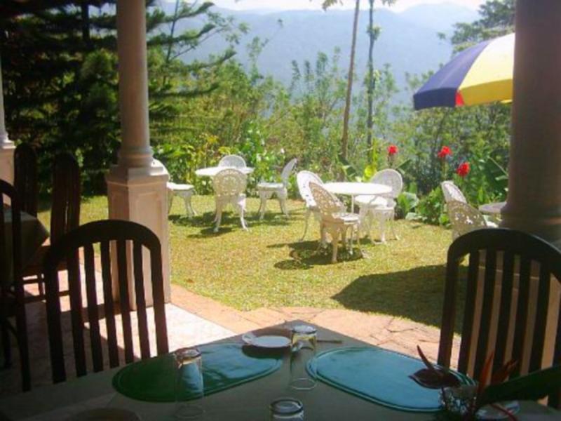 Гинигатена: Hotel Breetas Garden