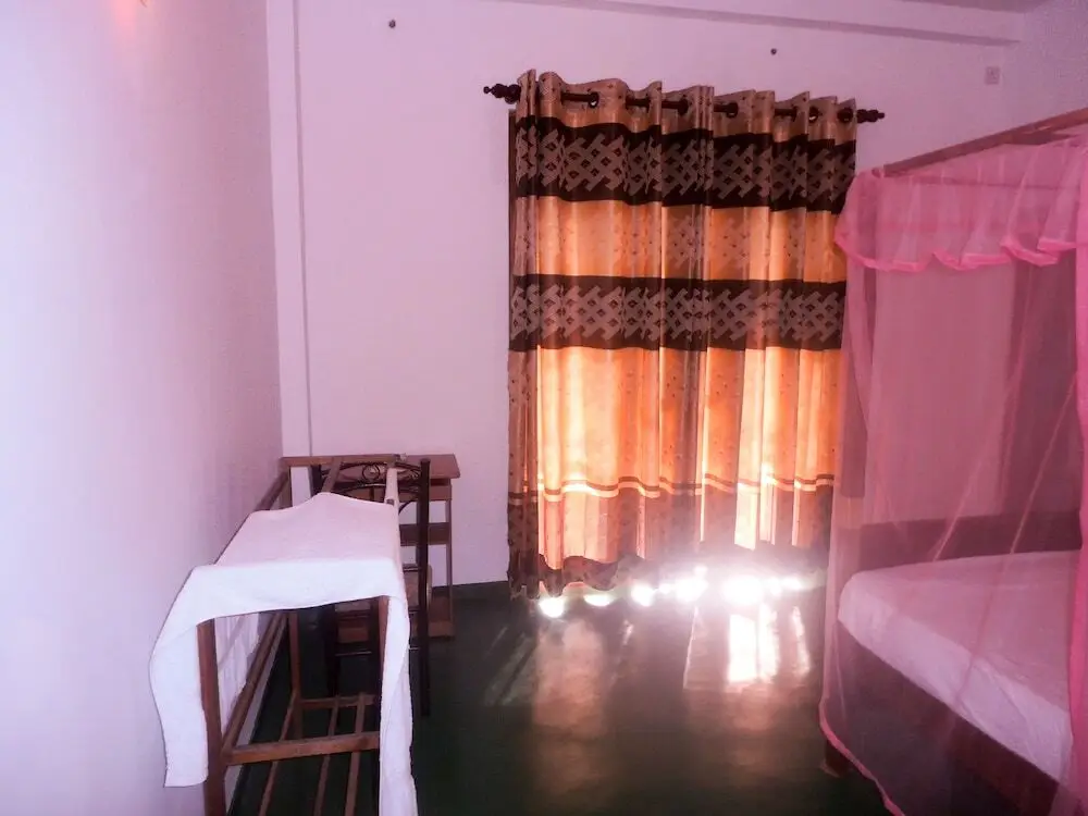 Талалла: Talalla Sea Anemone Hotel