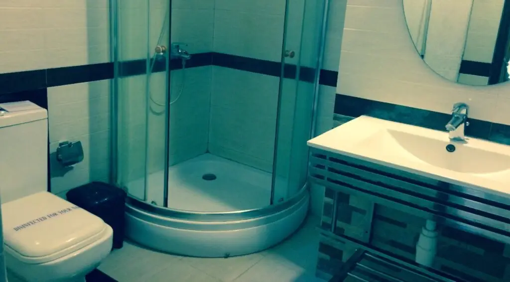 Хингуракгода: Hotel Mahanuge
