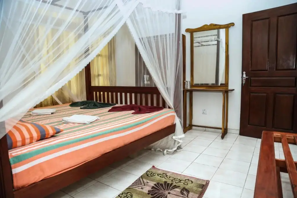 Таларамба: Garden Inn