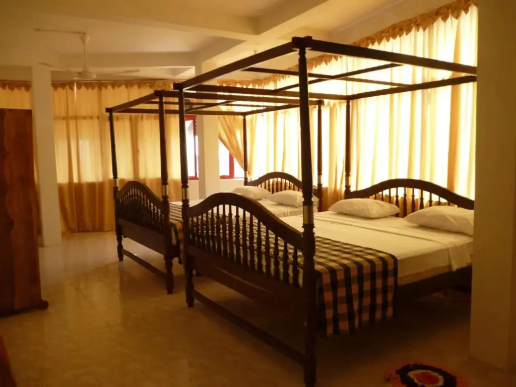 Таларамба: Garden Inn