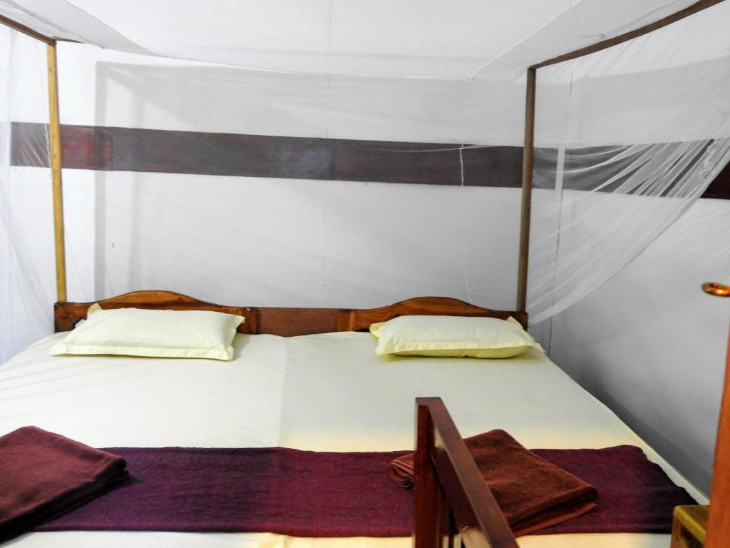 Аругам-Бэй: Cresent Bay Beach Hotel