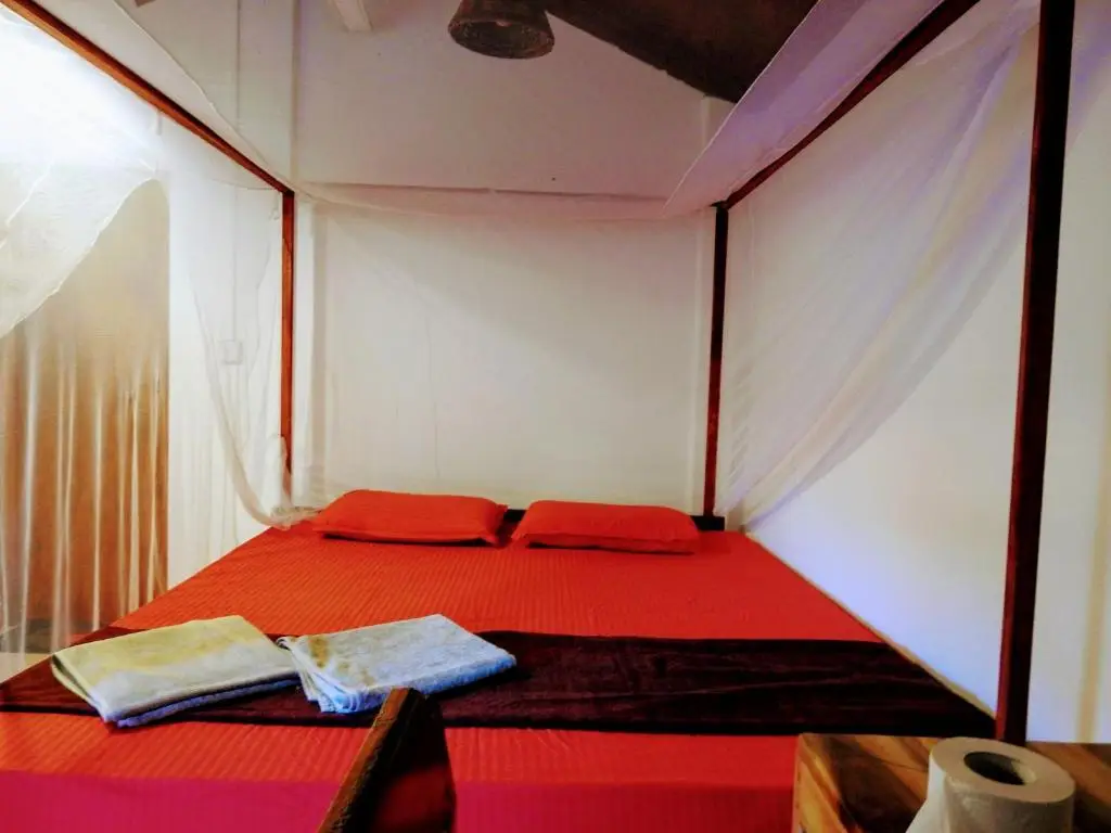Аругам-Бэй: Cresent Bay Beach Hotel