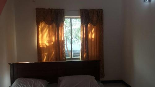 Нилавели: Island Breeze Inn