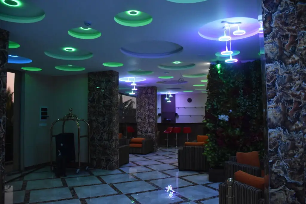 Ваддува: Ocean Queen hotel