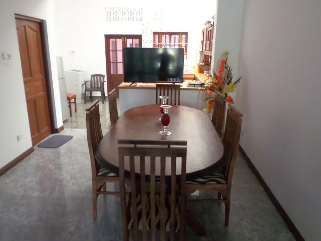 Гора Lavinia: Leos Home Stay