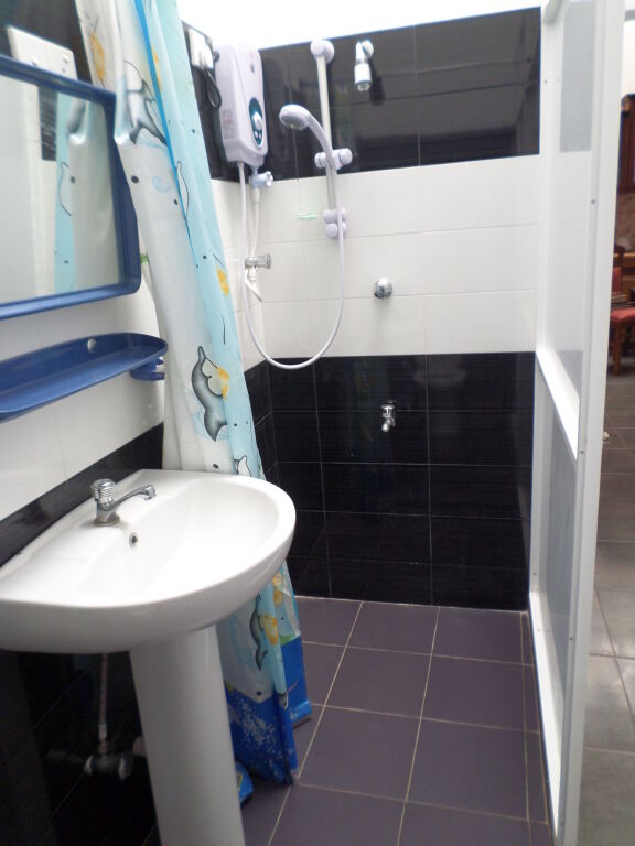 Гора Lavinia: Leos Home Stay