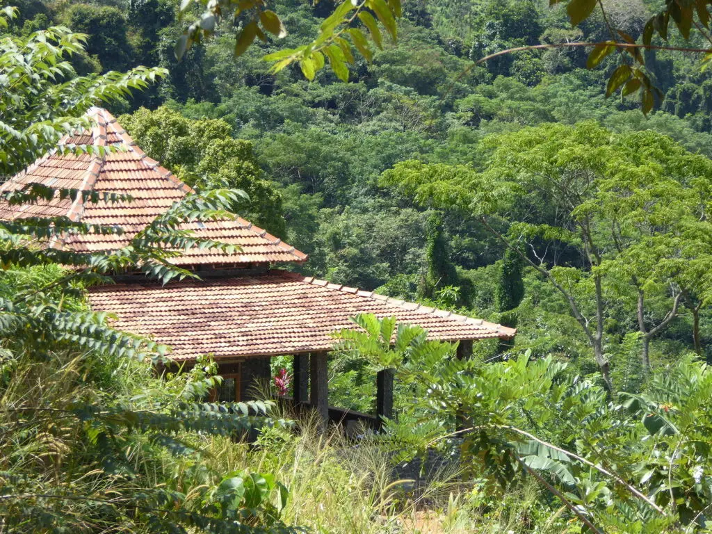Раквана: Kurulu Estate