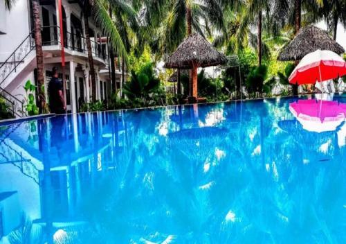 Нилавели: Crescent Sea Resort