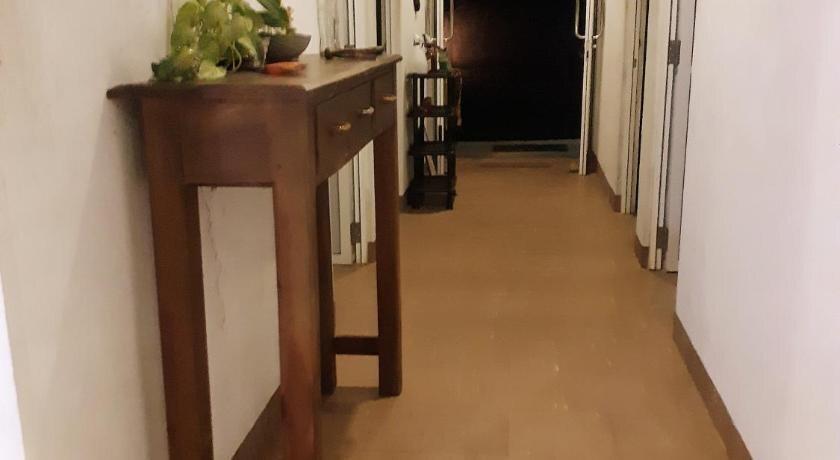 Ваттала: Sandy