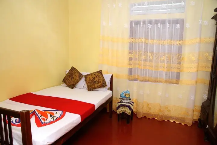 Диквелла: Tharurashmi Holiday Resort