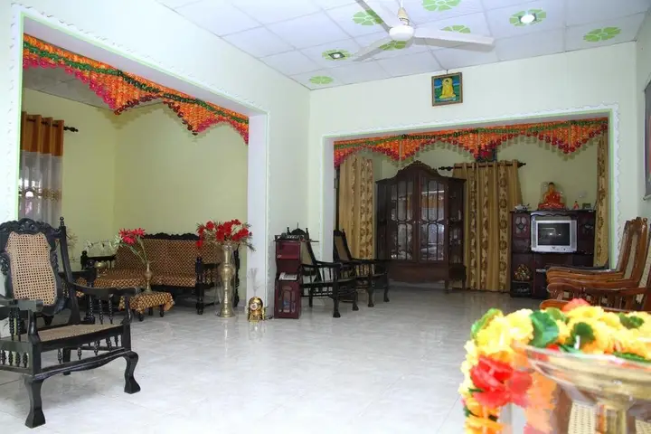 Диквелла: Tharurashmi Holiday Resort
